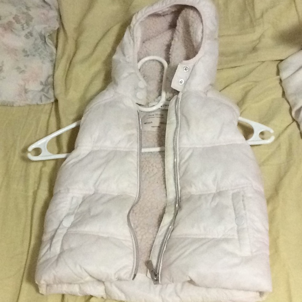 Zara girls size 4 vest